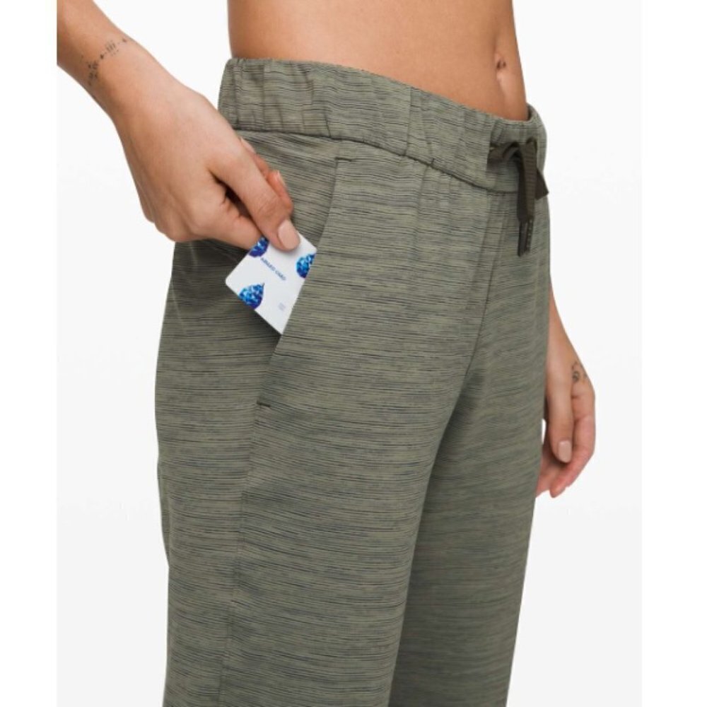Lululemon On the Fly Pant 27" Wee Are From Space Sage Dark Olive Size 4